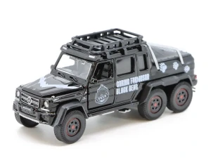 Mercedes-Benz G63 AMG 6x6 with Black Bear Family 1:64 Era Car