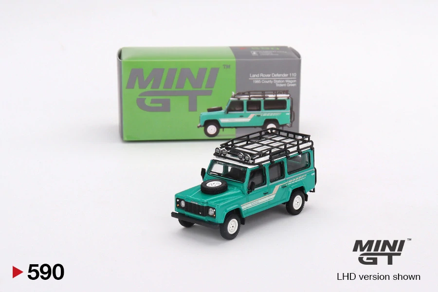 MiniGT #590 Land Rover Defender 110 1985 County Station Wagon Trident Green