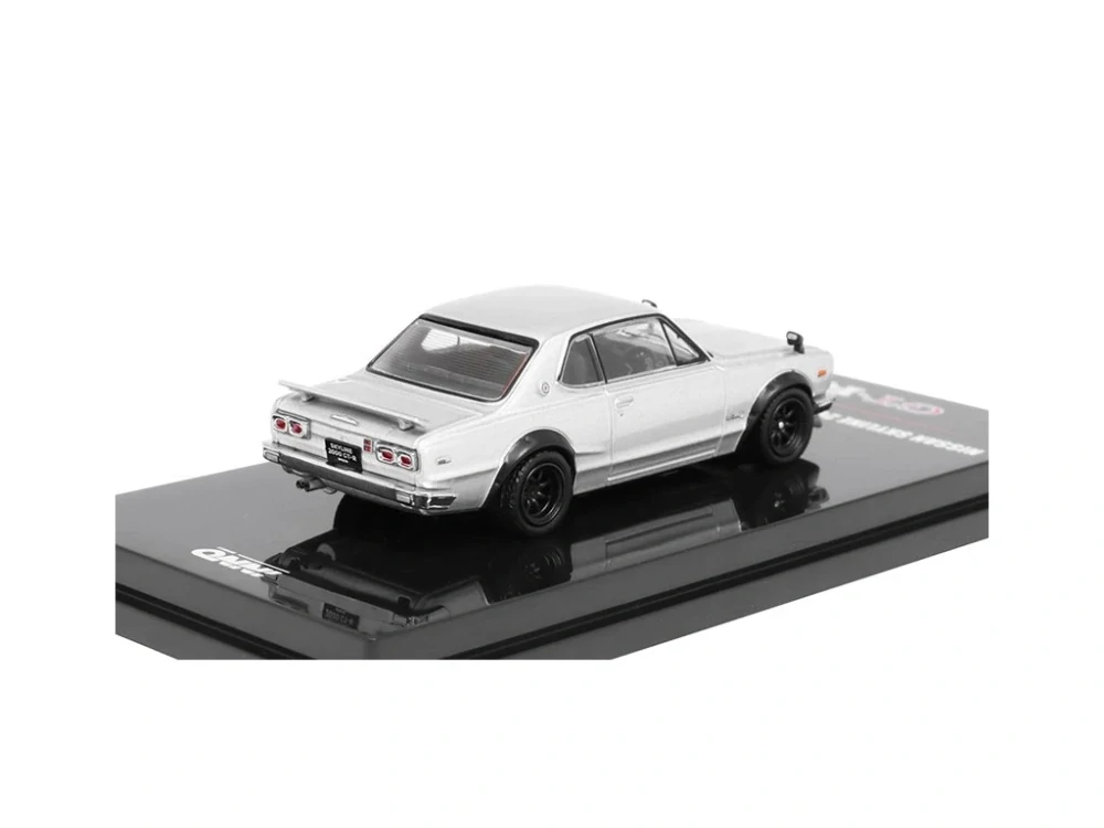 Nissan Skyline 2000 GT-R KPGC10 1:64 INNO64