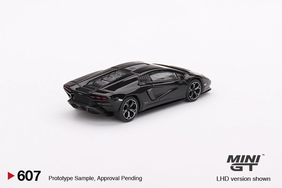 MiniGT #607 Lamborghini Countach LPI 800-4 Nero Maia