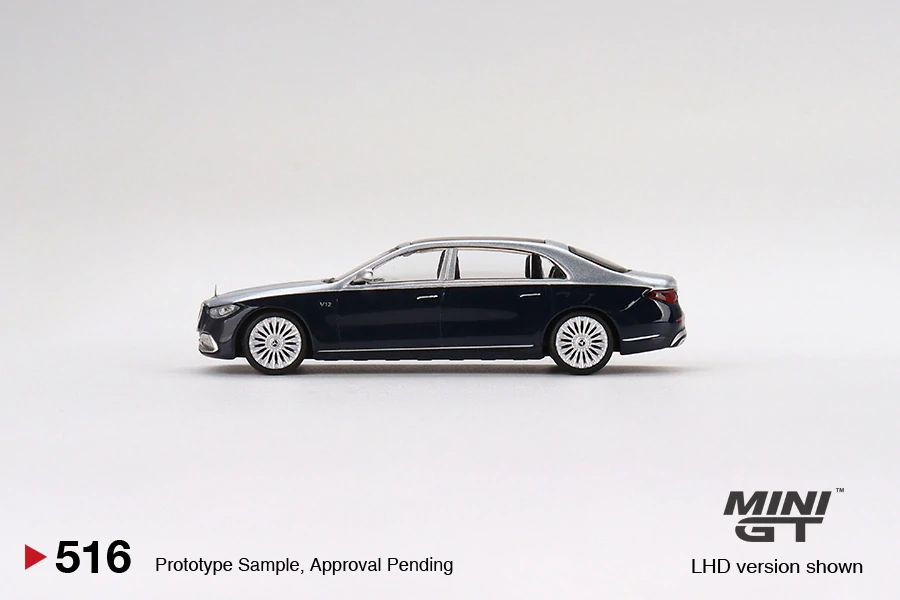 MiniGT #516 Mercedes-Maybach S680 Cirrus Silver / Nautical Blue Metallic