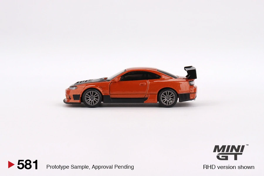 MiniGT #581 Nissan Silvia S15 D-MAX Metallic Orange