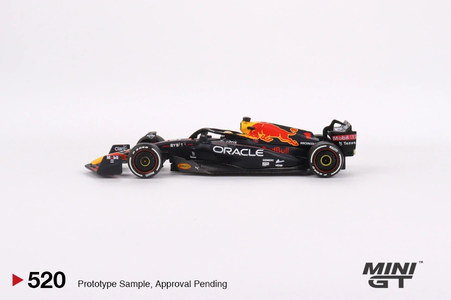 MiniGT #520 Oracle Red Bull Racing RB18 #1   Max Verstappen  2022 Abu Dhabi Grand Prix  Winner
